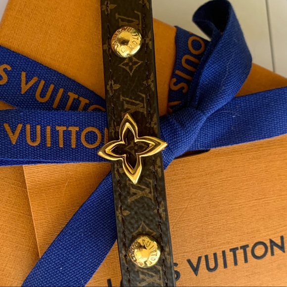 Louis Vuitton Jewelry - 🎁🎄NEW IN BOX LOUIS VUITTON BLOOMING BRACEL